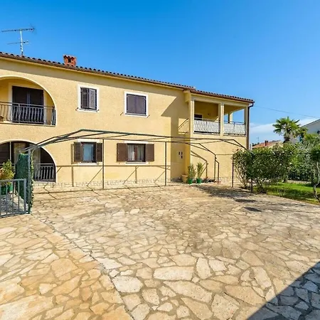 Josipa With Whirlpool شقة بوريتش