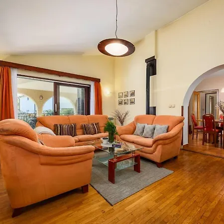 Josipa With Whirlpool * بوريتش