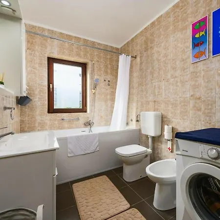 Josipa With Whirlpool