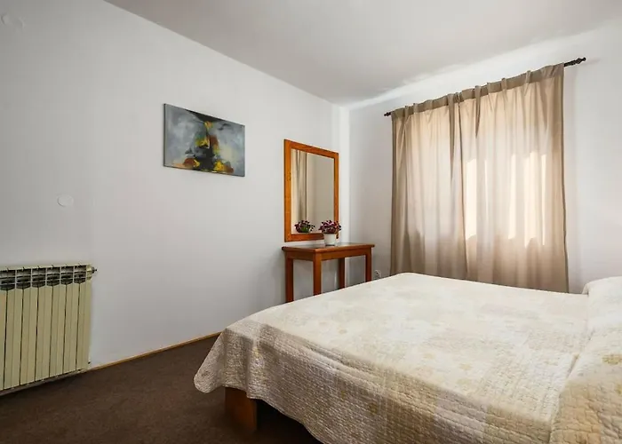 Apartman Josipa With Whirlpool Poreč
